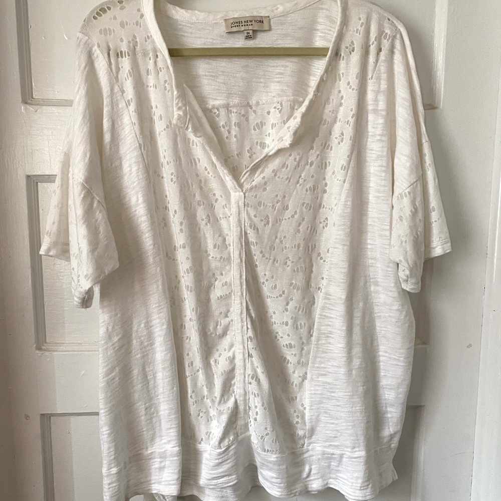 Jones New York Lace White Short sleeve top Size 2X